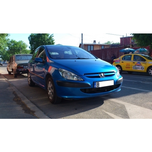 Peugeot 307 1.6i 2990€